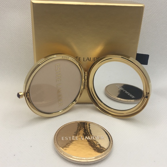 Estee Lauder Gold Compact Setting Powder - Picture 2 of 10